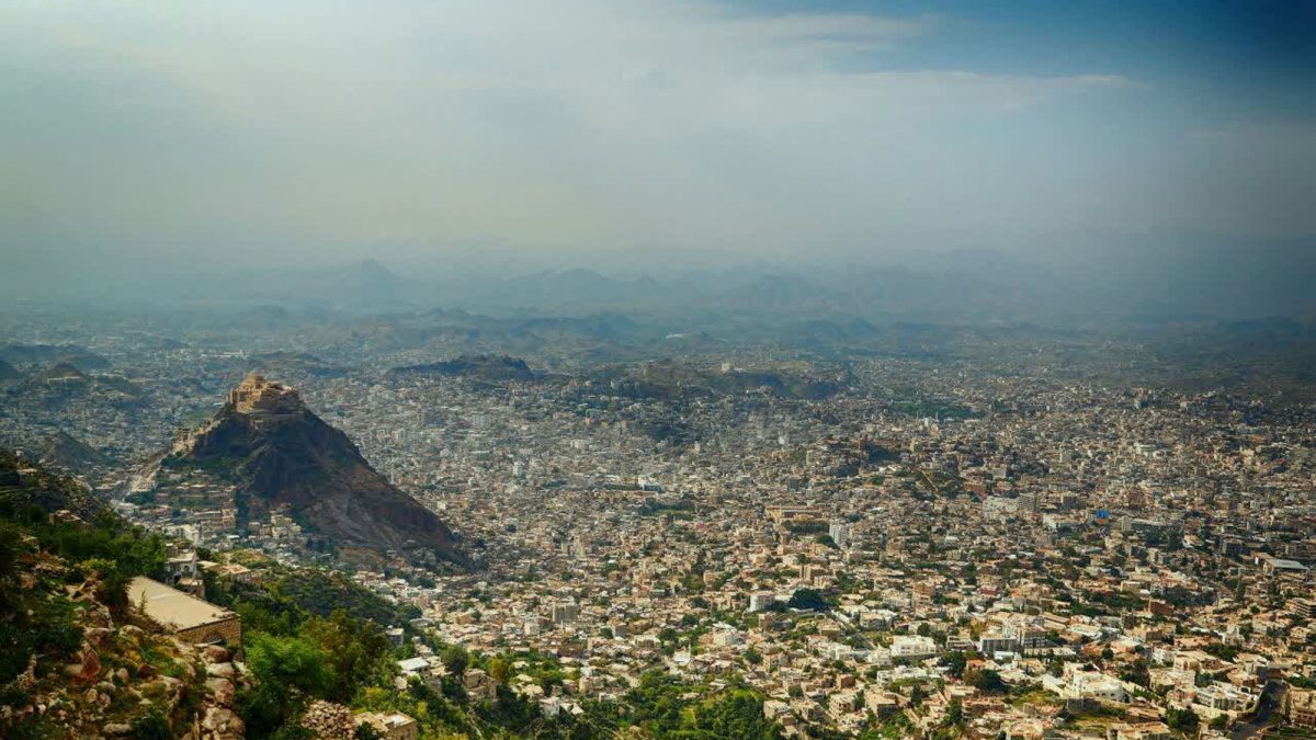 «بن مبارک» از راه اندازی جاده حیاتی در تعز خودداری می‌کند