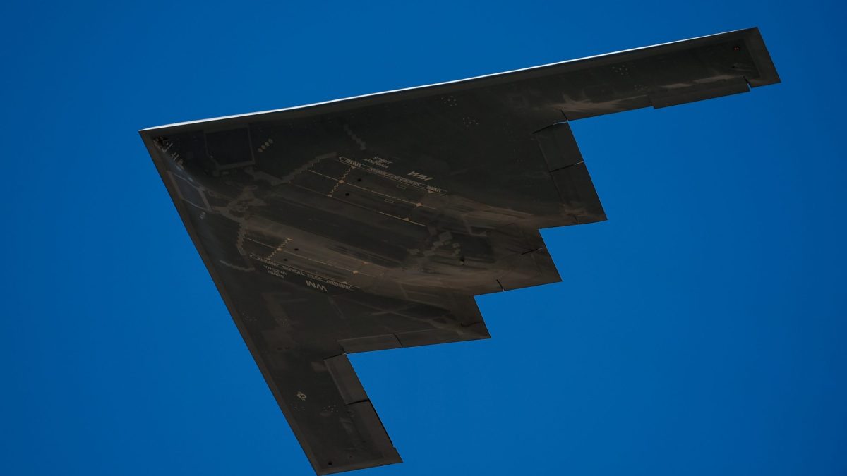 شوک در آمریکا: چگونه انصارالله بمب‌افکن‌های رادارگریز ما را هدف قرار داد؟