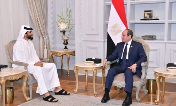 دیدار رئیس‌جمهور مصر با مشاور امنیت ملی بحرین در قاهره.