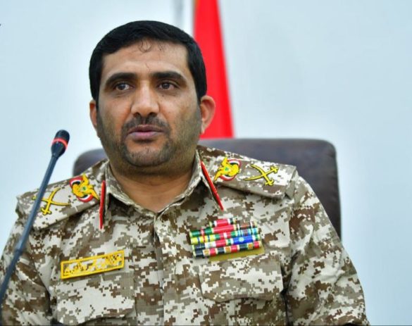 سرلشکر عبداللطیف المهدی در حال سخنرانی در استان اب.