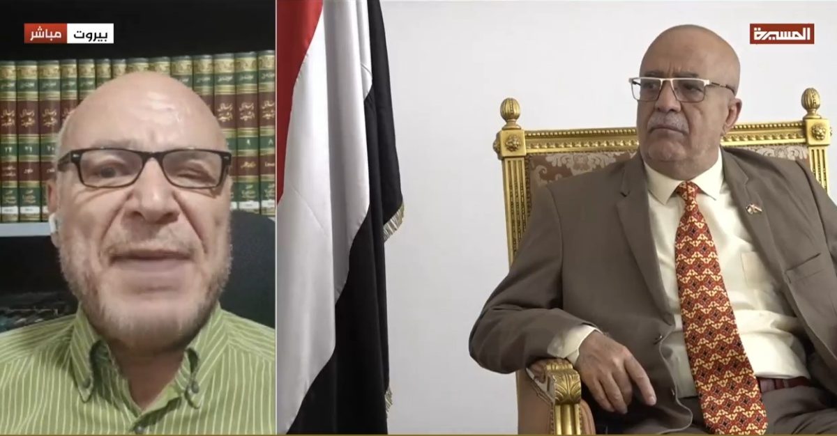 تصویر دکتر محمد شیخ در حال مصاحبه با شبکه المسیره.