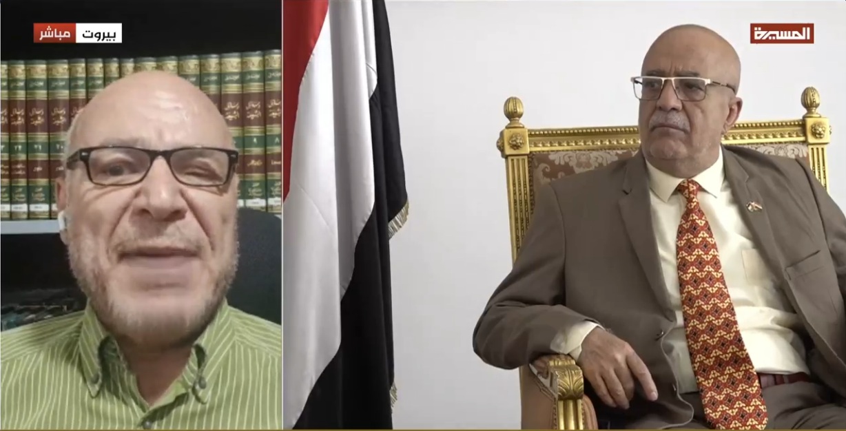 تصویر دکتر محمد شیخ در حال مصاحبه با شبکه المسیره.