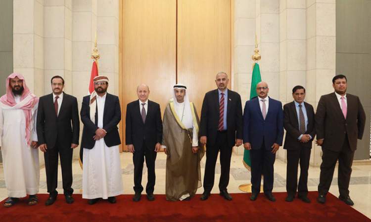 شکاف ها در دولت مزدوران.