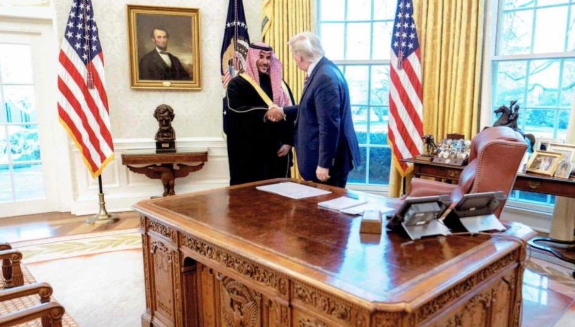 پاتریوت در برابر اطاعت.